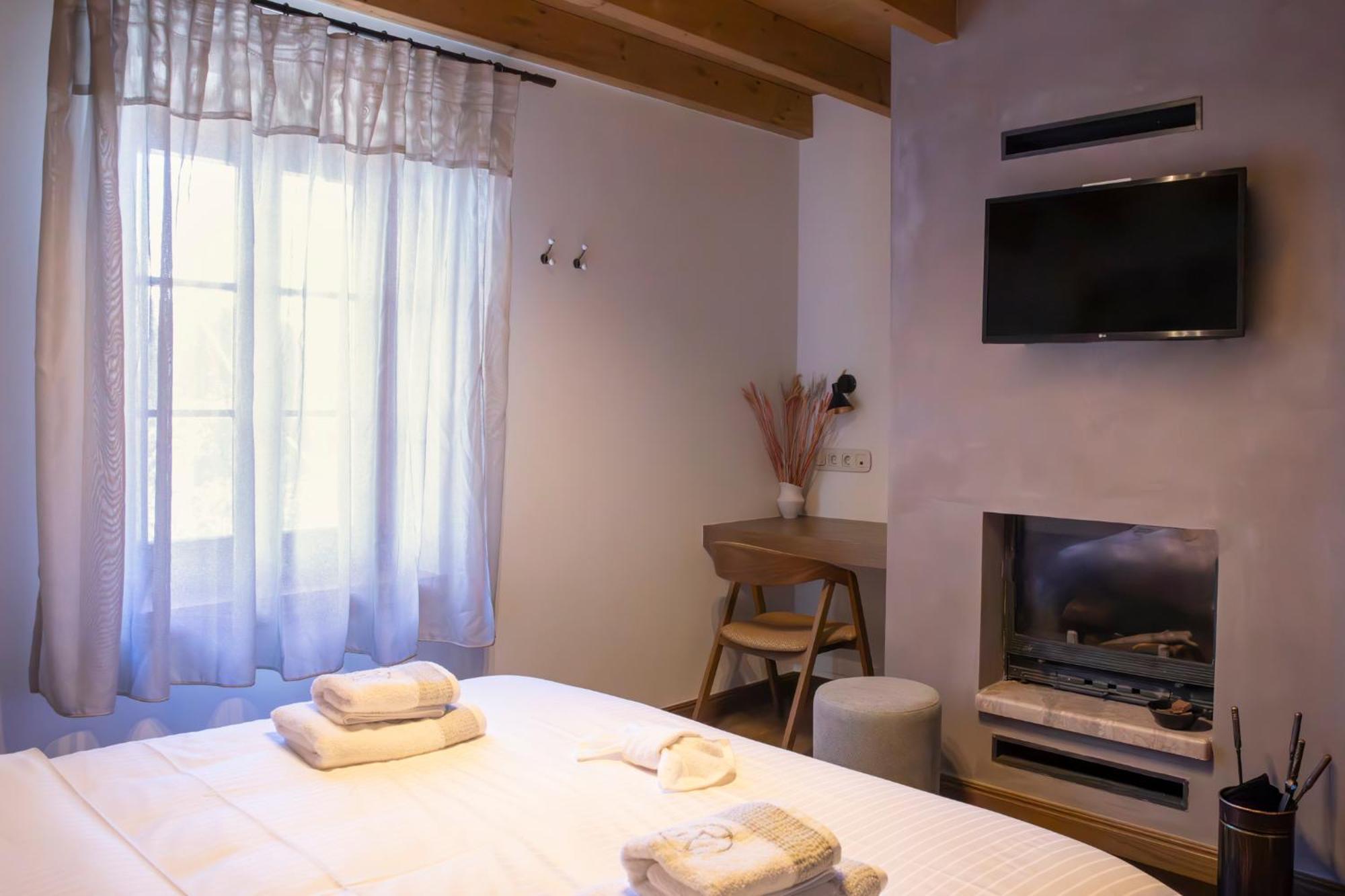 Μikri Arktos Boutique Hotel ดีมิตซานา ภายนอก รูปภาพ