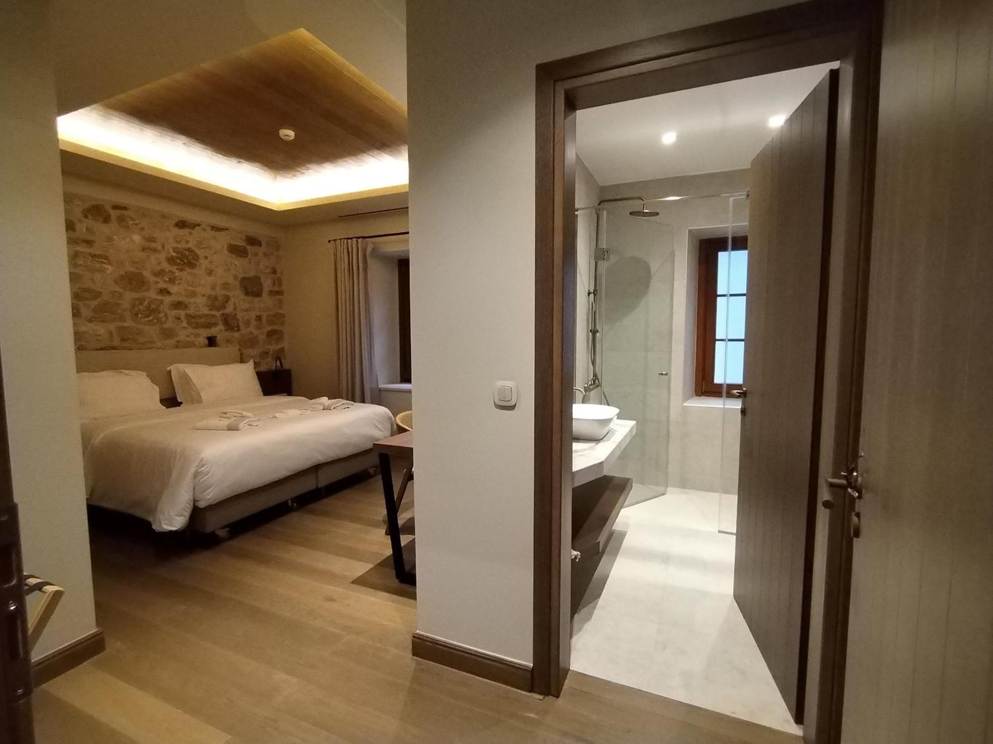 Μikri Arktos Boutique Hotel ดีมิตซานา ภายนอก รูปภาพ