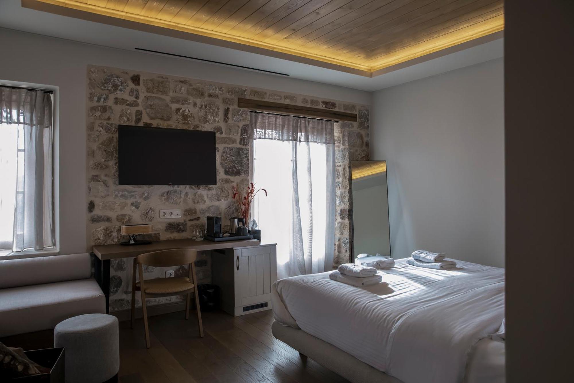 Μikri Arktos Boutique Hotel ดีมิตซานา ภายนอก รูปภาพ
