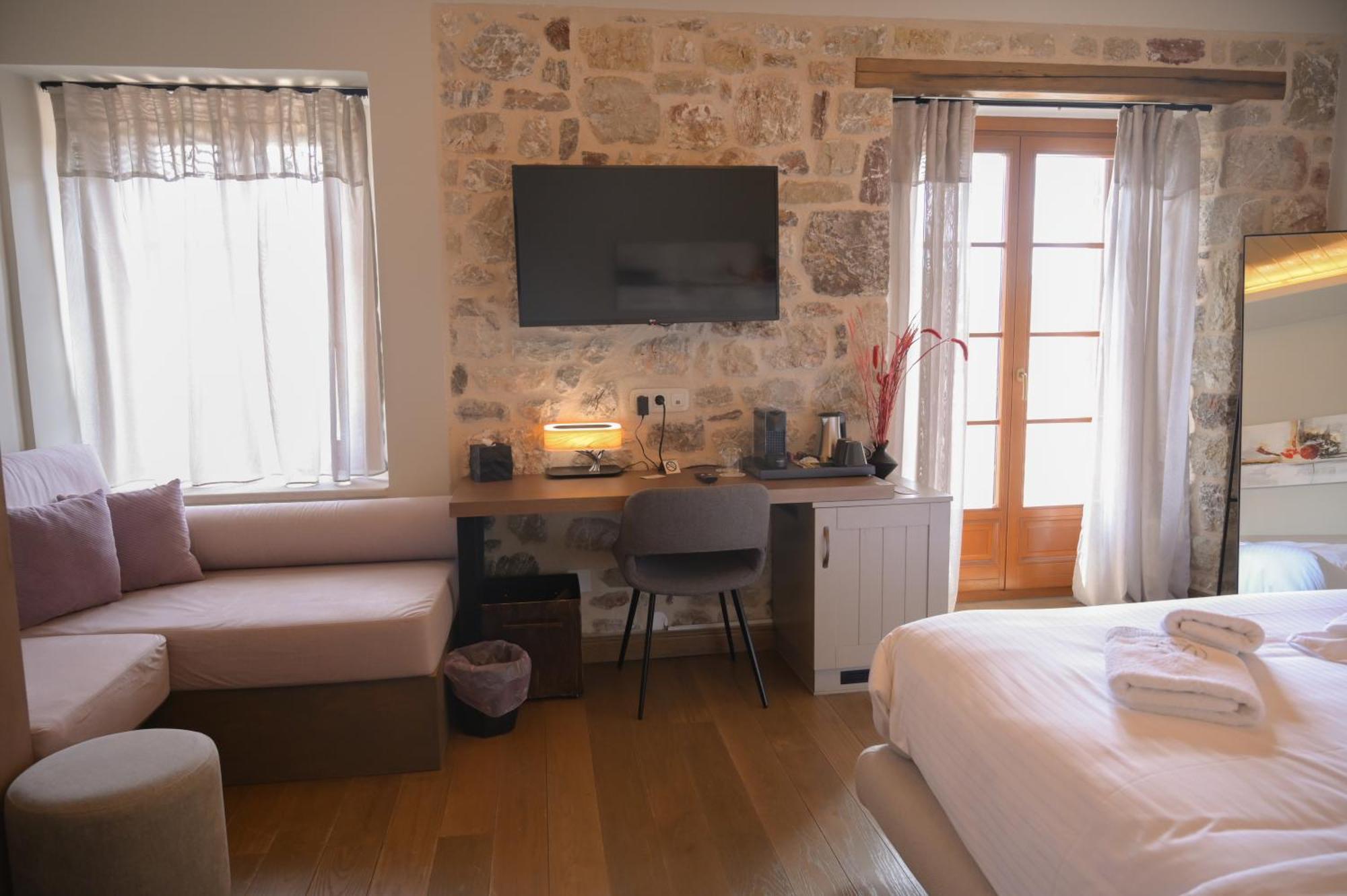 Μikri Arktos Boutique Hotel ดีมิตซานา ภายนอก รูปภาพ